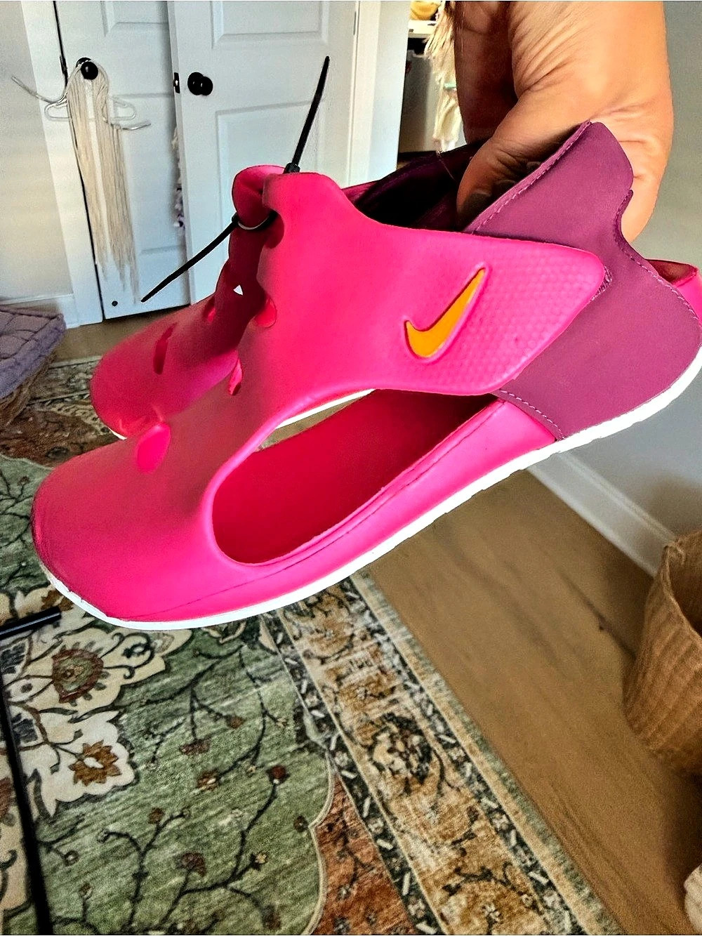 NWT Girls’ Nike Sunray Protect 3 Pink & Purple Water Shoes Size US 3Y